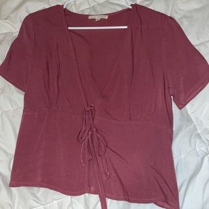 Pacsun tie in front shirt